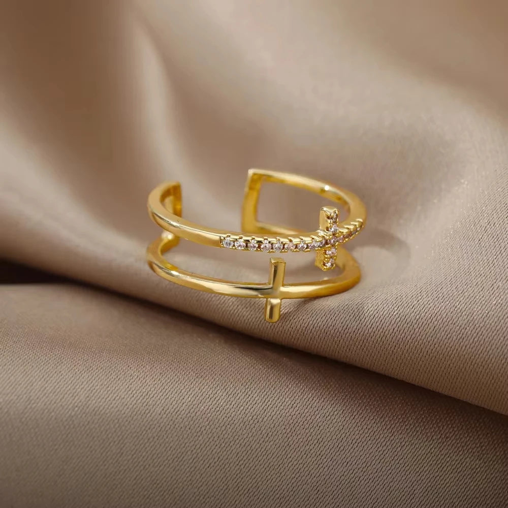 Luxe Heart Golden Hug Minimalist Adjustable Rings