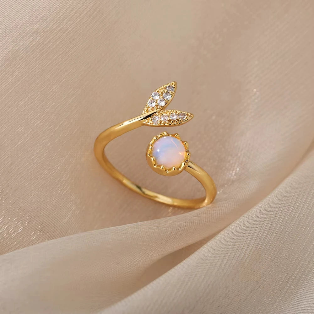Luxe Heart Golden Hug Minimalist Adjustable Rings