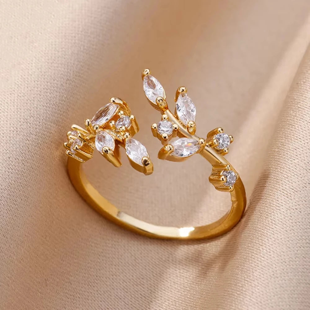 Luxe Heart Golden Hug Minimalist Adjustable Rings