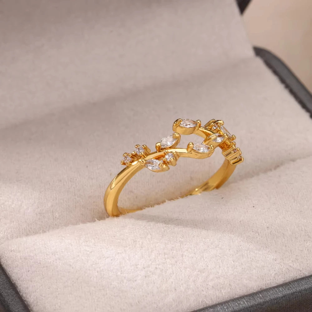 Luxe Heart Golden Hug Minimalist Adjustable Rings